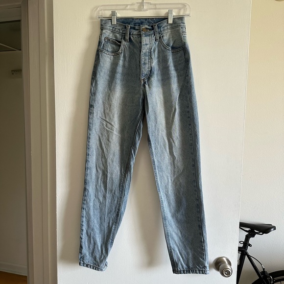 Brandy Melville John Galt Medium Wash Straight Leg Denim Jeans Size Small EUC - Picture 7 of 13